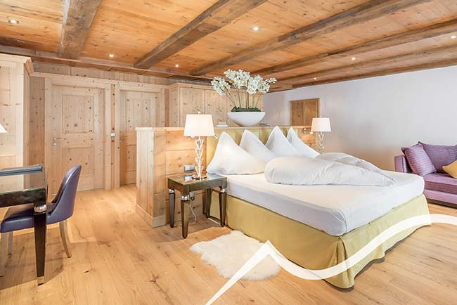 Last minute offers at our 5-star superior Tyrolean ski hotel Ötztal valley